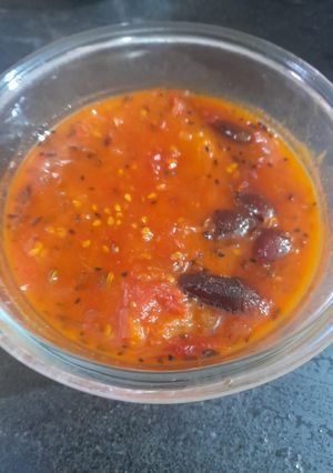 টমেটো আমসত্ত্ব খেজুরের চাটনি (tomato aamsatwo khejur chutney recipe in Bengali) রেসিপির প্রধান ছবি