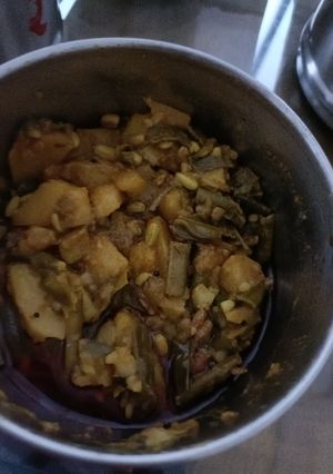 बीन्स आलू (beans aloo recipe in Hindi) रेसिपी मुख्य फोटो