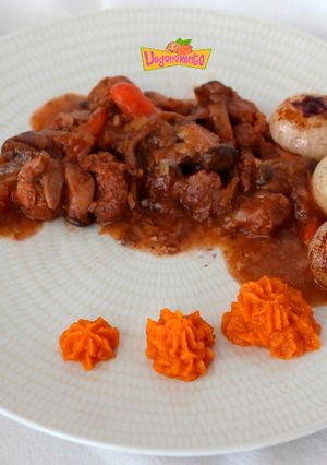 Una foto de Bourguignon de Setas