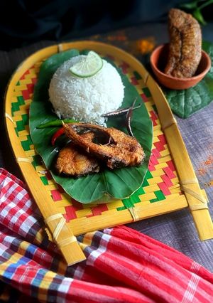 বরিশালী ইলিশ ভাজা। রেসিপির প্রধান ছবি