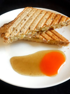 A picture of Potato Cheese Sandwich (with leftover Aloo Ka Bharta).