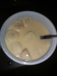 வாழைப்பழம் கஸ்டர்டு(banana custard recipe in tamil) செய்முறை முக்கிய புகைப்படம்