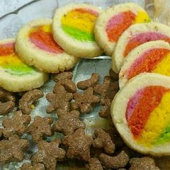 Colour full cookies A picture of Colour full cookies.