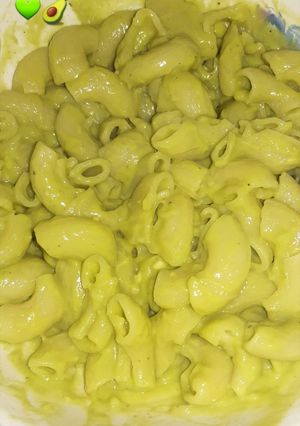 Una foto de Fideos con palta