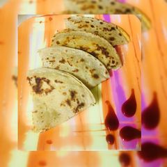 A picture of Egg paratha.