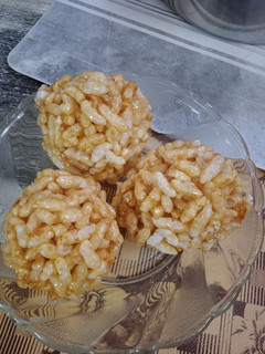 મમરા ના લાડુ (Mamra Ladoo Recipe in Gujarati) રેસીપી મુખ્ય ફોટો
