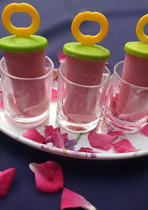 A picture of Rose gulkand kulfi.