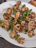 Brochetas de champiñones