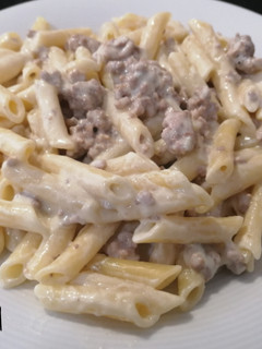 Una foto de Macarrones con carne al roquefort