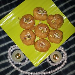 A picture of Balushahi.