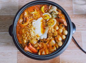 Hình của món Lẩu tteokbokki.