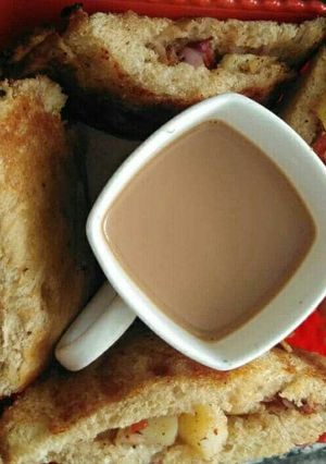 A picture of Tea with pockets.