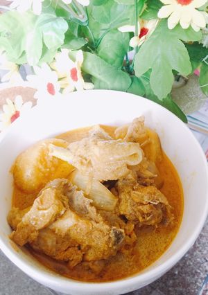 Hình của món Cà ri gà.