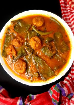 ডালের বড়ি দিয়ে শিমের নিরামিষ তরকারি রেসিপির প্রধান ছবি