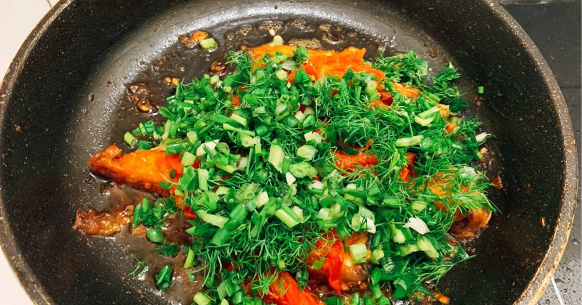 Cách làm món cá trắm đen sốt cà chua như thế nào?
