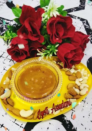 A picture of Caramel sauce Butterscotch Ice cream sauce.