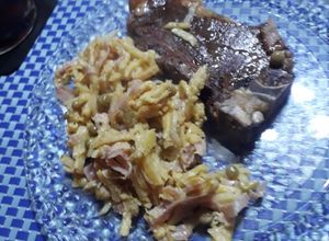 Una foto de Grama Jo con churrasco. Grace