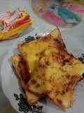 Roti tawar bakar ada karamelnya