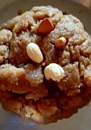 બાજરી ના લોટ નો શિરો (Bajari Na Lot No Shiro Recipe In Gujarati) રેસીપી મુખ્ય ફોટો