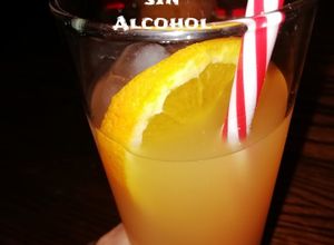 Una foto de Primavera con y sin alcohol 🍹 (cóctel)