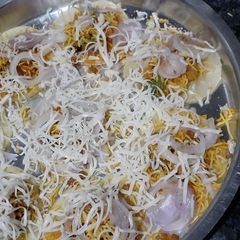 A picture of Aloo puri.