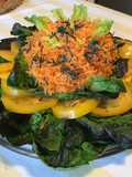 Salade rougette aux tomates taiyo,carottes râpées et spiruline