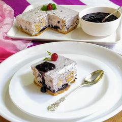 A picture of No Bake Blueberry Biscuit Cake.