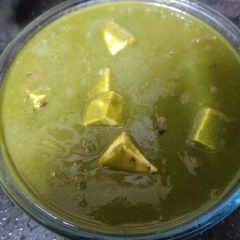 A picture of Palak Paneer.