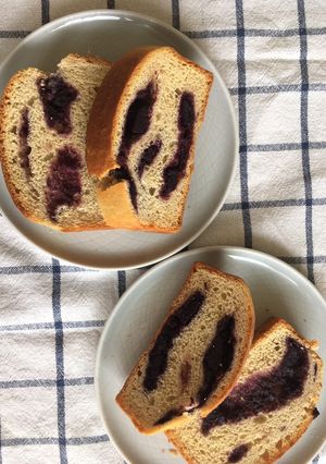 A picture of Purple sweet potato 🍠 toast.