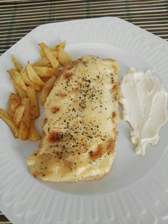 Una foto de Merluza gratinada con mahonesa