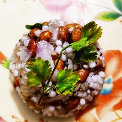 A picture of Instant groundnut sago polenta (sabudana khichdi).