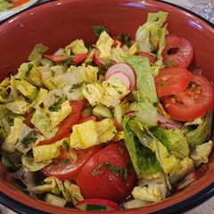 A picture of Mixed Summer Salad.