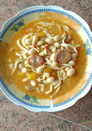 Una foto de Porotos viejos con riendas