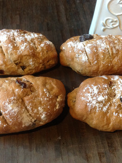 Whole Wheat Raisin Bread-全麥葡萄乾堅果麵包❤!!! 的食譜成品照片