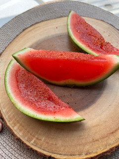 Una foto de Gelatina de sandía natural 🍉