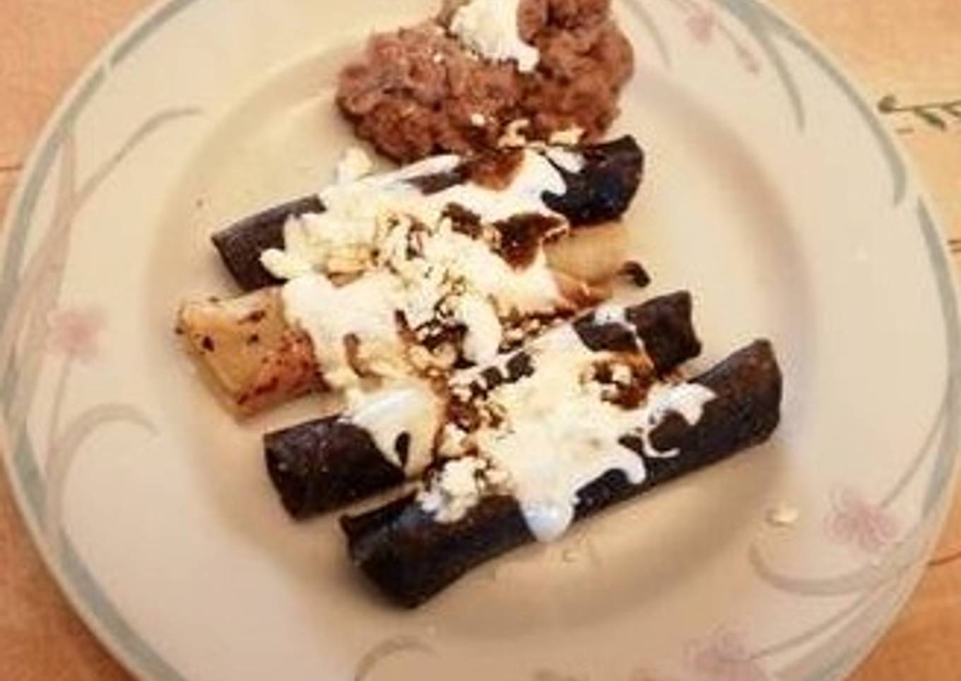 Carne deshebrada para tacos dorados