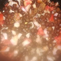 A picture of Black chickpeas.
