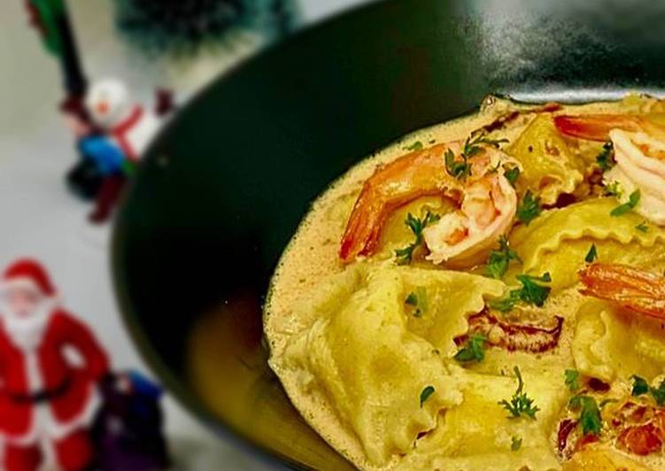 Ravioli del Plin al Salmone con Salsa di Gamberetti (di Ortensio