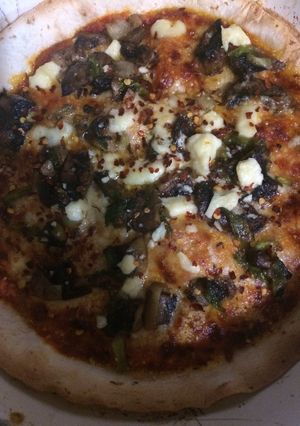 A picture of Quick & Easy Thin Crust Tortilla Skillet Pizza.