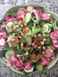 Una foto de Ensalada con rábanos