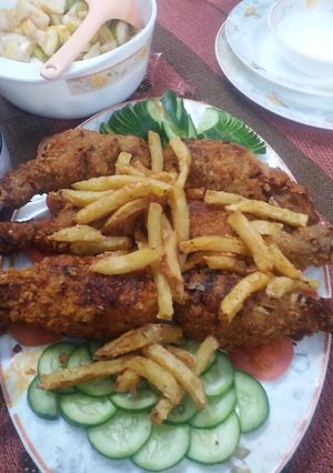 A picture of Fried leg pieces.