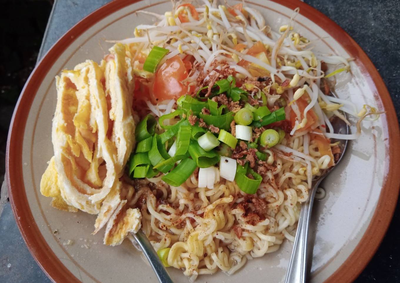Gak Ribet! Resep Mie nyemek Untuk Orang Sibuk