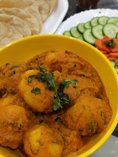 दम आलू (Dum Aloo recipe in hindi) रेसिपी मुख्य फोटो