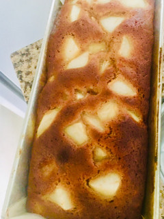Una foto de Budín de 🍐peras🍐 y canela 🤩👏😋🎉🍐🥰