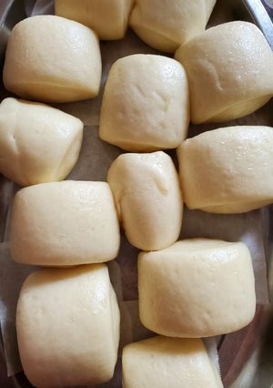 A picture of Milk mantou.