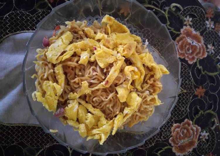 Mie bumbu iris