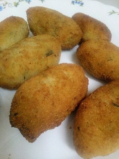 Una foto de Croquetas de calabacín y pollo