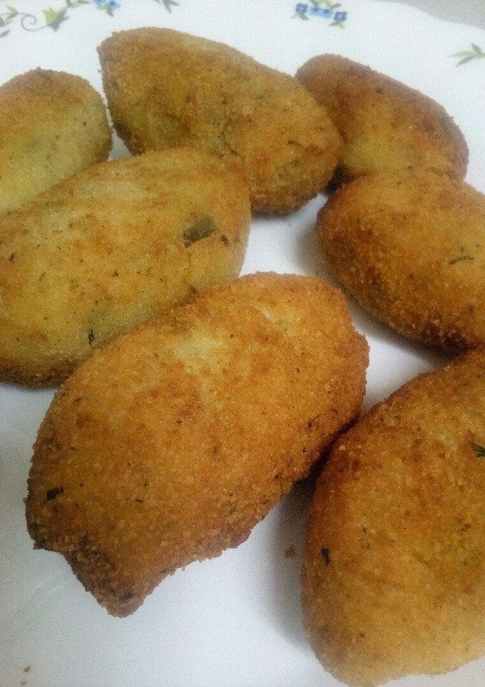 Una foto de Croquetas de calabacín y pollo
