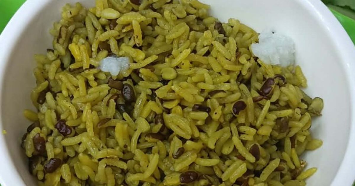 Rice Urad Dal Khichadi Recipe by Archana Agrawal - Cookpad