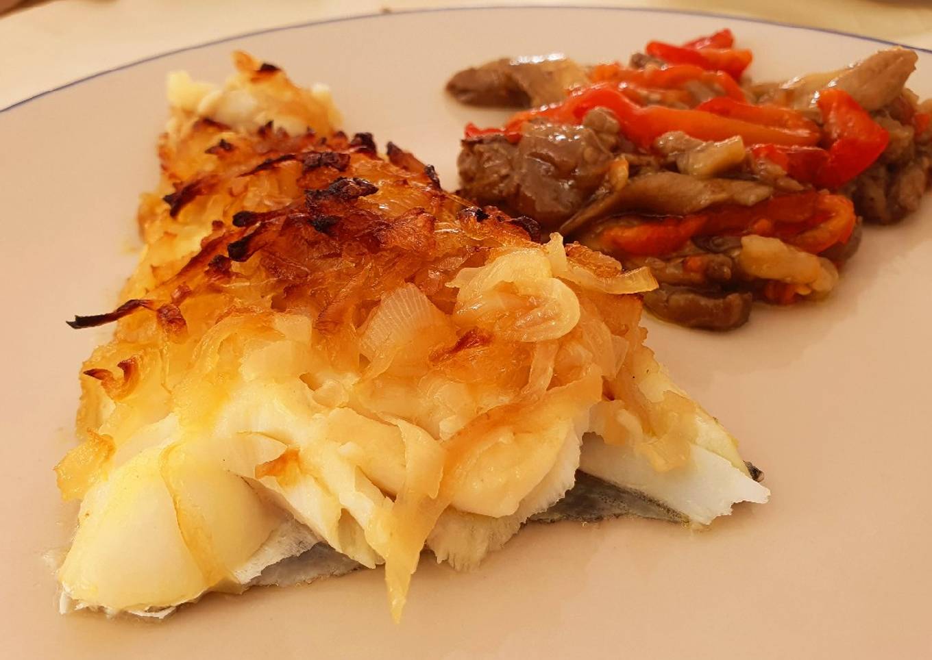 Bacalao con cebolla caramelizada